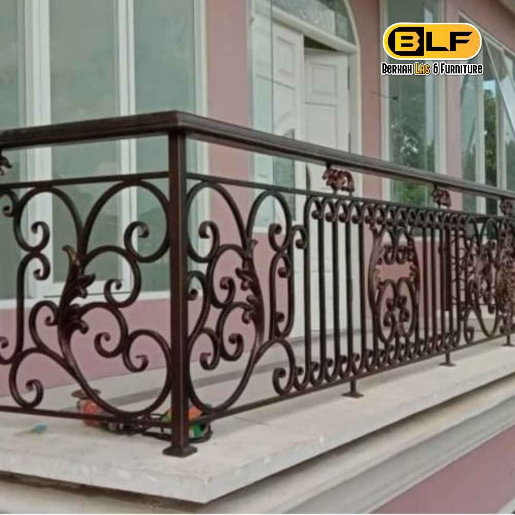 Railing Balkon Besi Tempa Lampung: Solusi Hemat & Estetik
